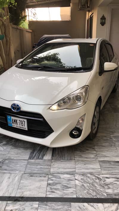 Toyota Aqua S package