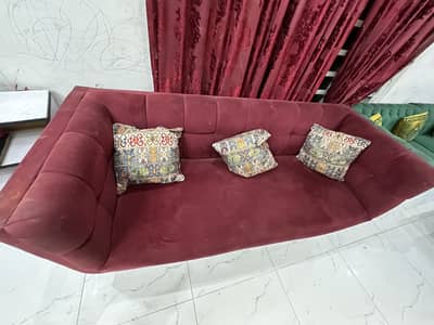 Sofa set 5 seater for sale Maroon color