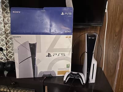 PS5 Slim 10/10 Disk Edition + Controller, Negotiable