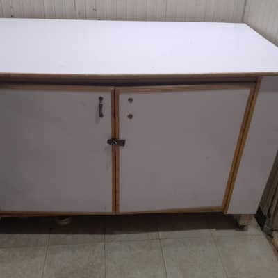 Display Counter with Storage