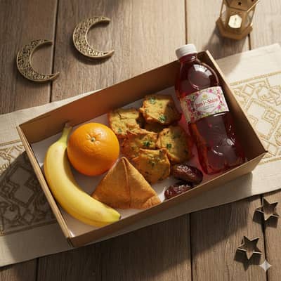 Ramadan special iftar box - Banana - orange - Samosa + Pakoray Drink