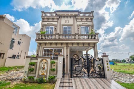 5 MARLA BRAND NEW SPAISH VILLA HOUSE FOR SALE NEAR TO PARK