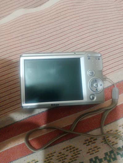 Nikon Coolpix l18