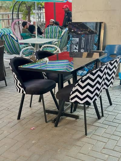 Dining Table//Solid Wooden Dining table//4,6 To 8 Dining Table