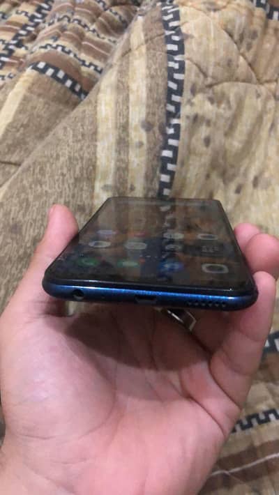 urgent sale krna hai mobile Full OK hai 4/64 hai