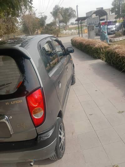 Hyundai Santro 2004 model total genuine