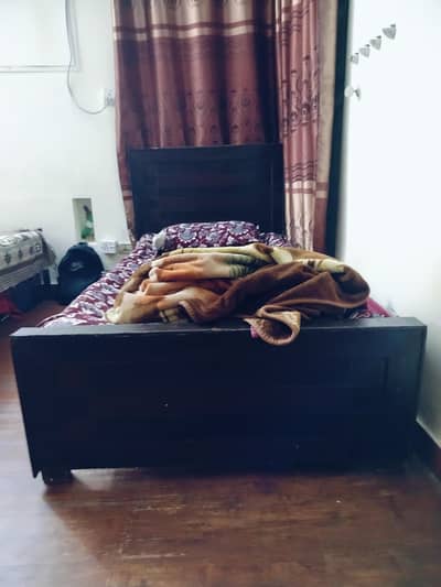 Single Bed with Matress.