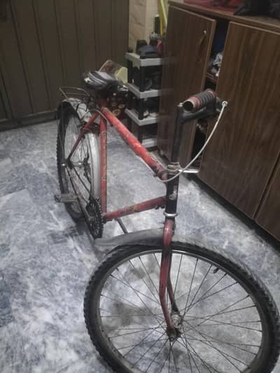 A used bike cycle but in Good Condition