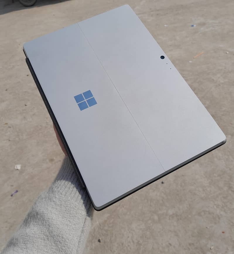 Microsoft Surfacebook 0