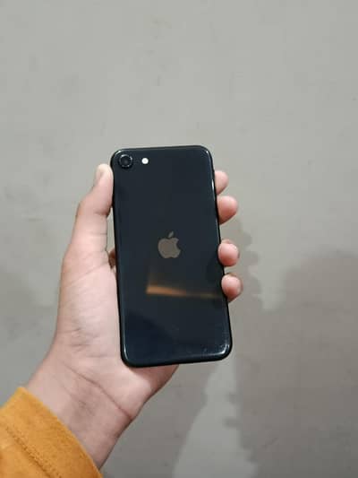 Iphone SE Offical pta approve 10/9  like new condition  urgent sale