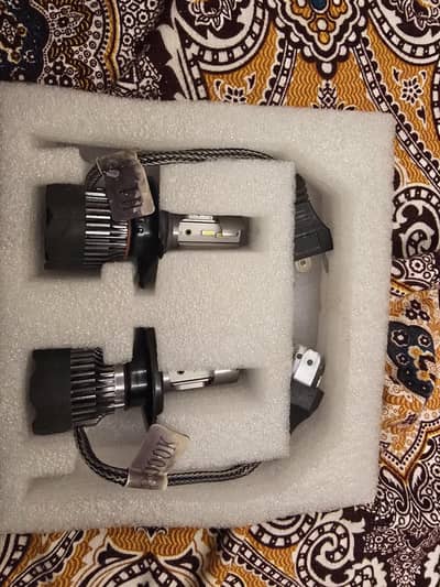 Dual vision H4 led light