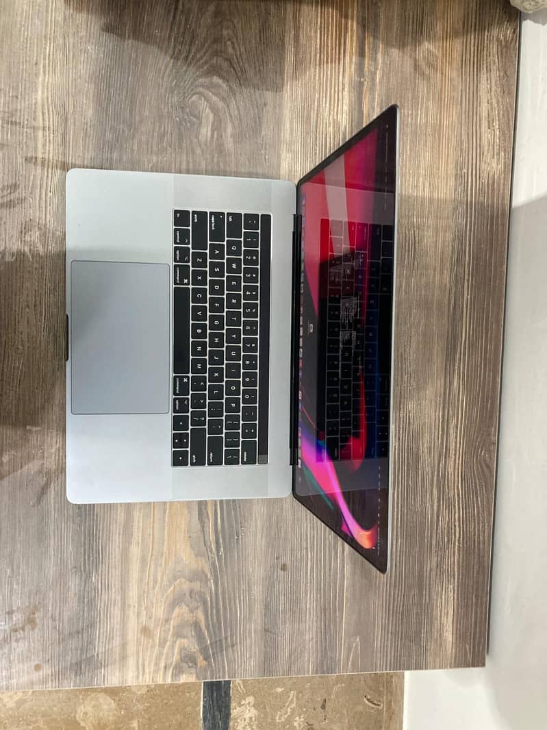 Apple MacBook pro 1