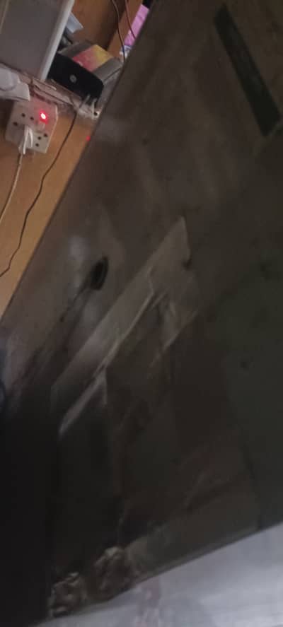 Singer refrigerator available for sale.