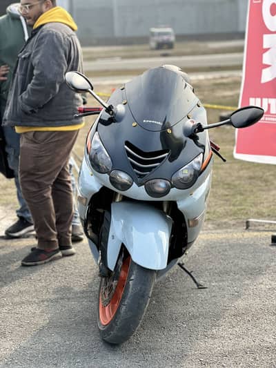 Zx 14 azad bird like new