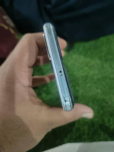 Vivo Y21 | 4GB+128GB | Complete Box & Charger | 8/10 Condition