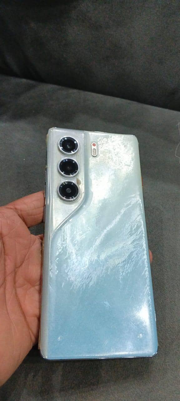 Techno Camon 40 Pro 1