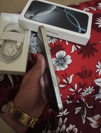 iPhone 16 pro max 512gb non pta 10/10 battery helte 100