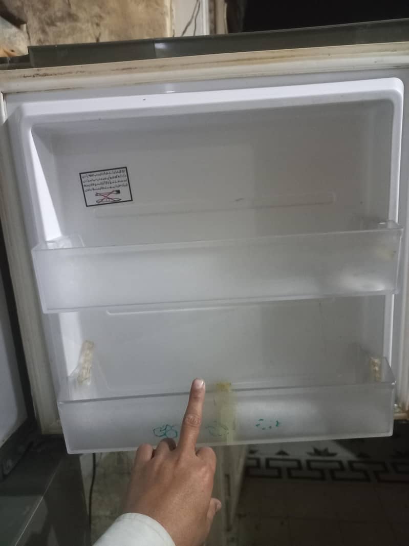 Refrigerator 4
