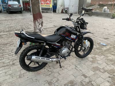 Selling my 2024 Yamaha YBR-G in outstanding condition.