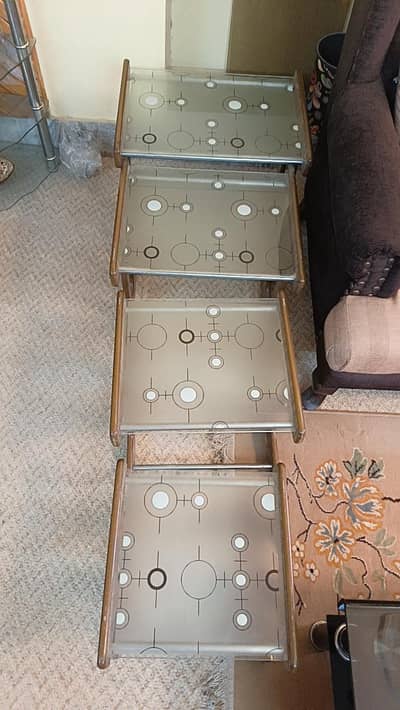 pack of 4 tables wood with glass top