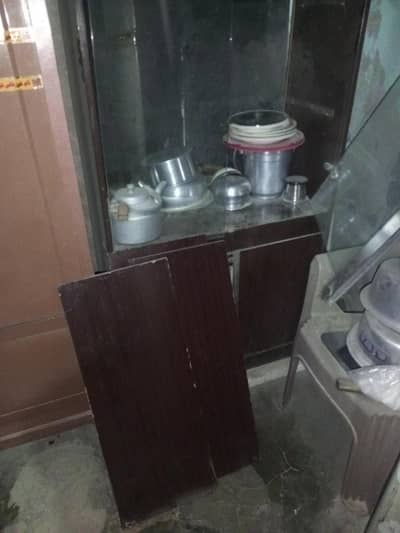 showcase bartan raknay wala iron doors