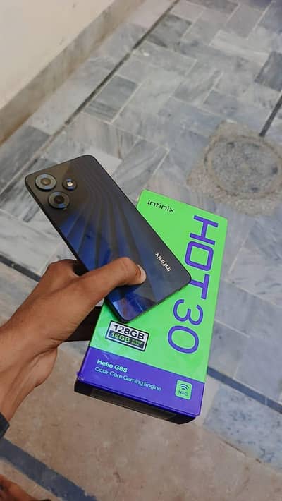 Infinix hot 30 for sale 8+8/128 exchange possible with good mobile