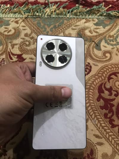 Tecno camon 30 8/256