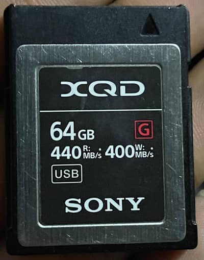 nikon z6 with card & box