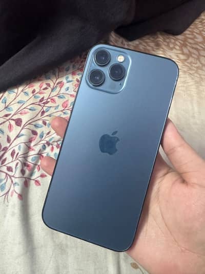 12promax 256GB used for non pta  75 battery colour blue with box