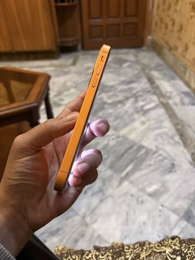 Am selling my iphone “X” 64 GB PTA Approved convert in to 17pro