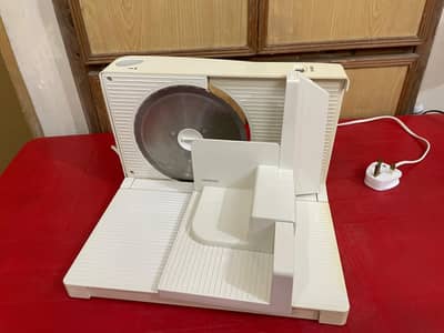 Kenwood Electric Food / Vegetable/ Fruits/ Meat Slicer with Acces