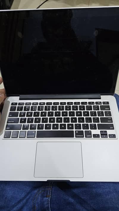 Macbook Pro Early 2015 13 inch 8gb Ram Intel