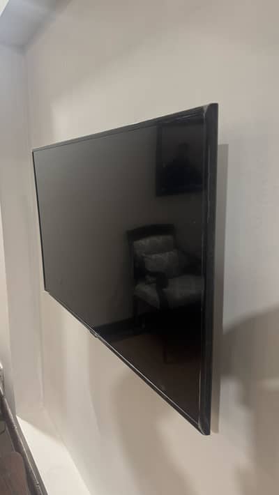 Samsung led smart tv ( RU 7100 ) original