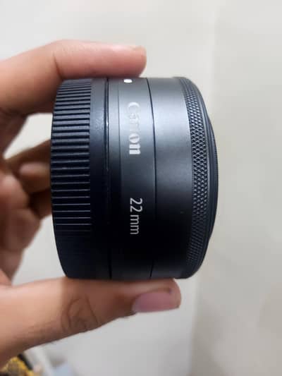Canon 22mm F2 Mirrorless Lens
