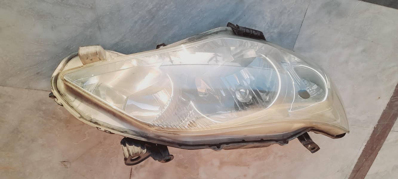 Front headlight 4