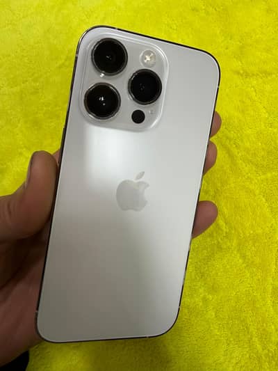 I phone 14 pro with box and original cabel 128 Gb