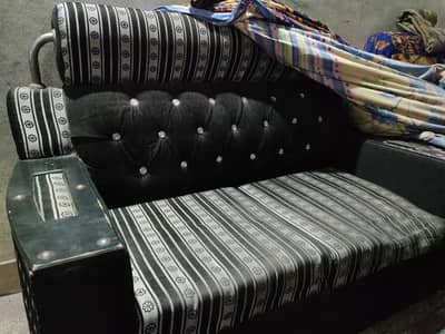 3+2+1 sofa set little bit of used black color for sale in shahdra
