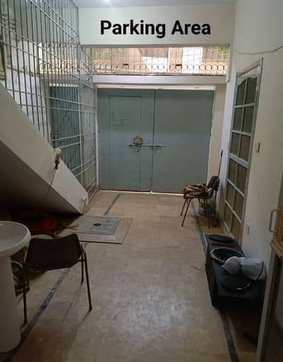 120 Gaz House For Rent in Bufferzone Sector 15/A/1 near DC Office