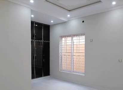 6 Marla vip lower portion in gated community