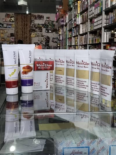 white glow cream and multani mitti