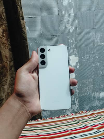 Samsung S22 8/256 no line,dot or shade