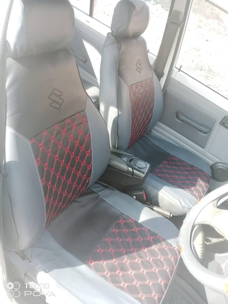 خوبصورت گاڑی ٹوٹل جینون کوئی دب خراش نہیں پوری باڈی  پر 11