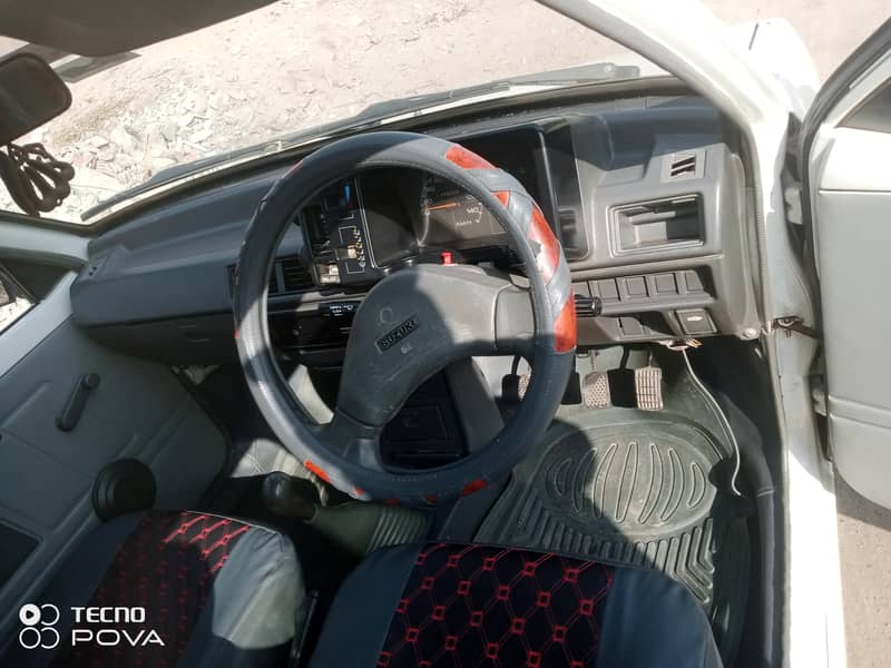 خوبصورت گاڑی ٹوٹل جینون کوئی دب خراش نہیں پوری باڈی  پر 14