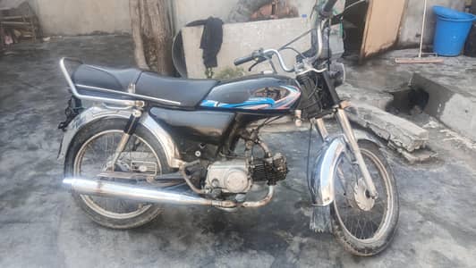 Yamaha Dhoom bike motorcycle