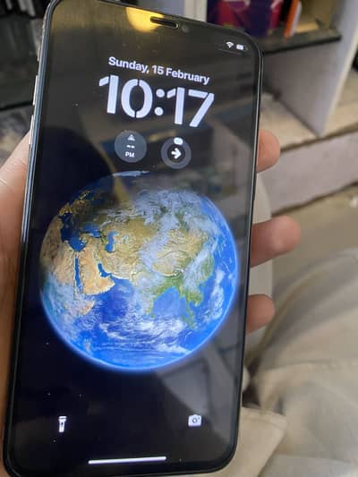 Iphone xs max factory unlock