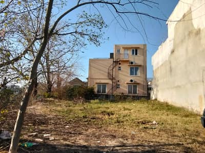 30*60 plot For sale in G13 Islamabad