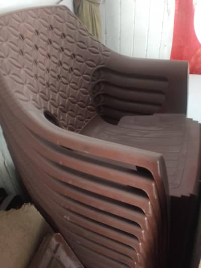 plastic chairs and table