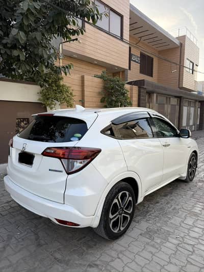 Honda Vezel (Urgent Sale)