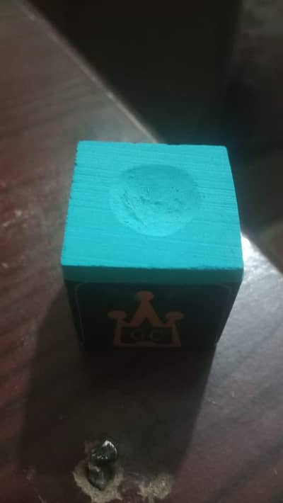 snooker chalk