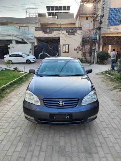 Toyota Corolla SE saloon 2004 model!